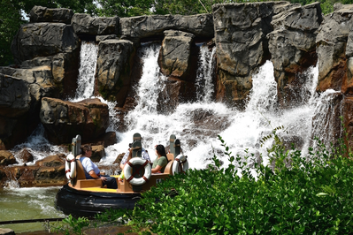 water ride at Dollywood theme park