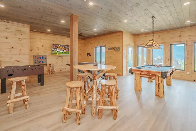 A Gatlinburg Mountain Top Splash