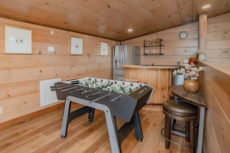 RoofTop Summit Lodge