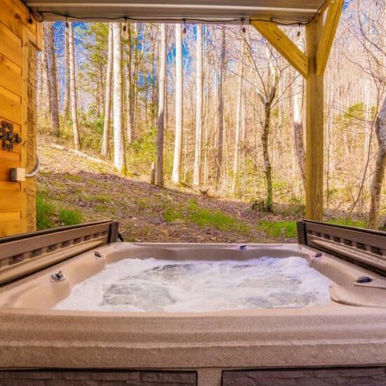 Luxury cabin hot tub in Gatlinburg cabin