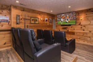 Smoky Mountain cabin with a home theater room